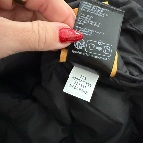 (NWT) The North Face Men’s Aconcagua 3 Jacket in TNF Black, XXL - Picture 13 of 16